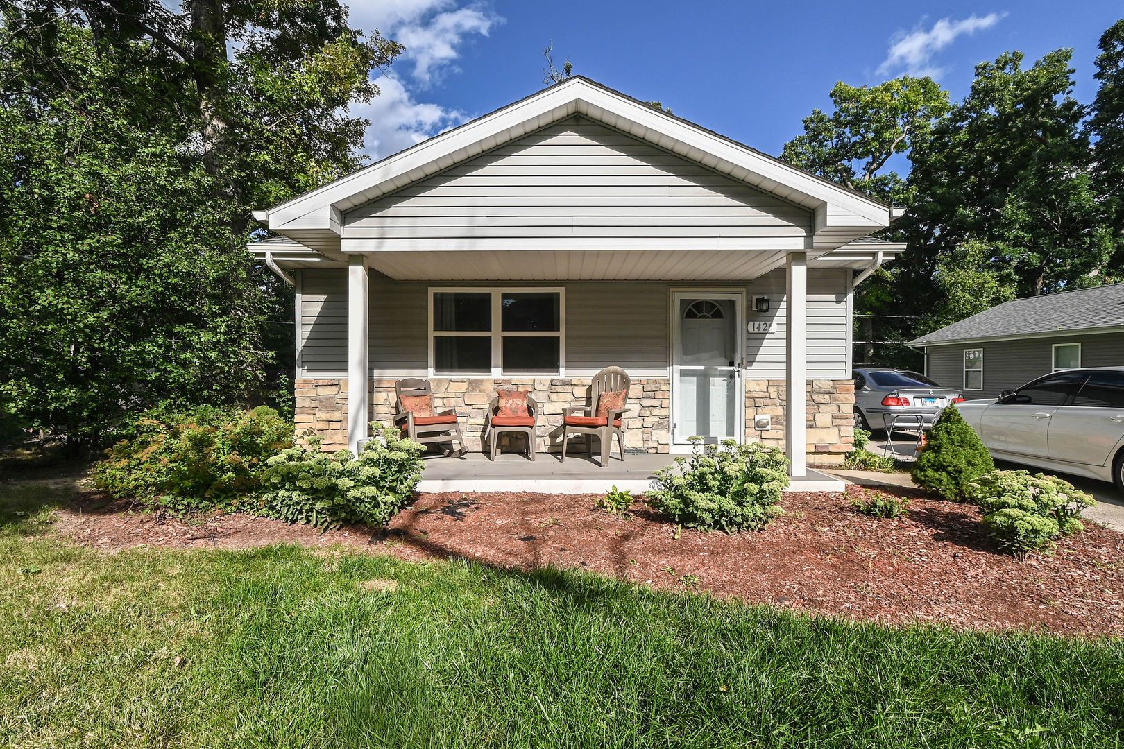 Homes for sale in Waukegan, IL | 1425 N Mcaree Rd, Waukegan, IL 60085 | MLS# 12679177
