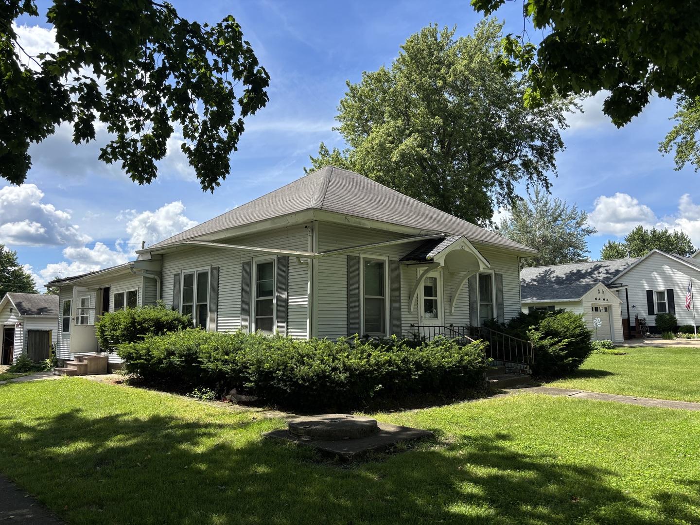 2nd image of 302 N Pine St, Wenona, IL 61377 | MLS# 12679196