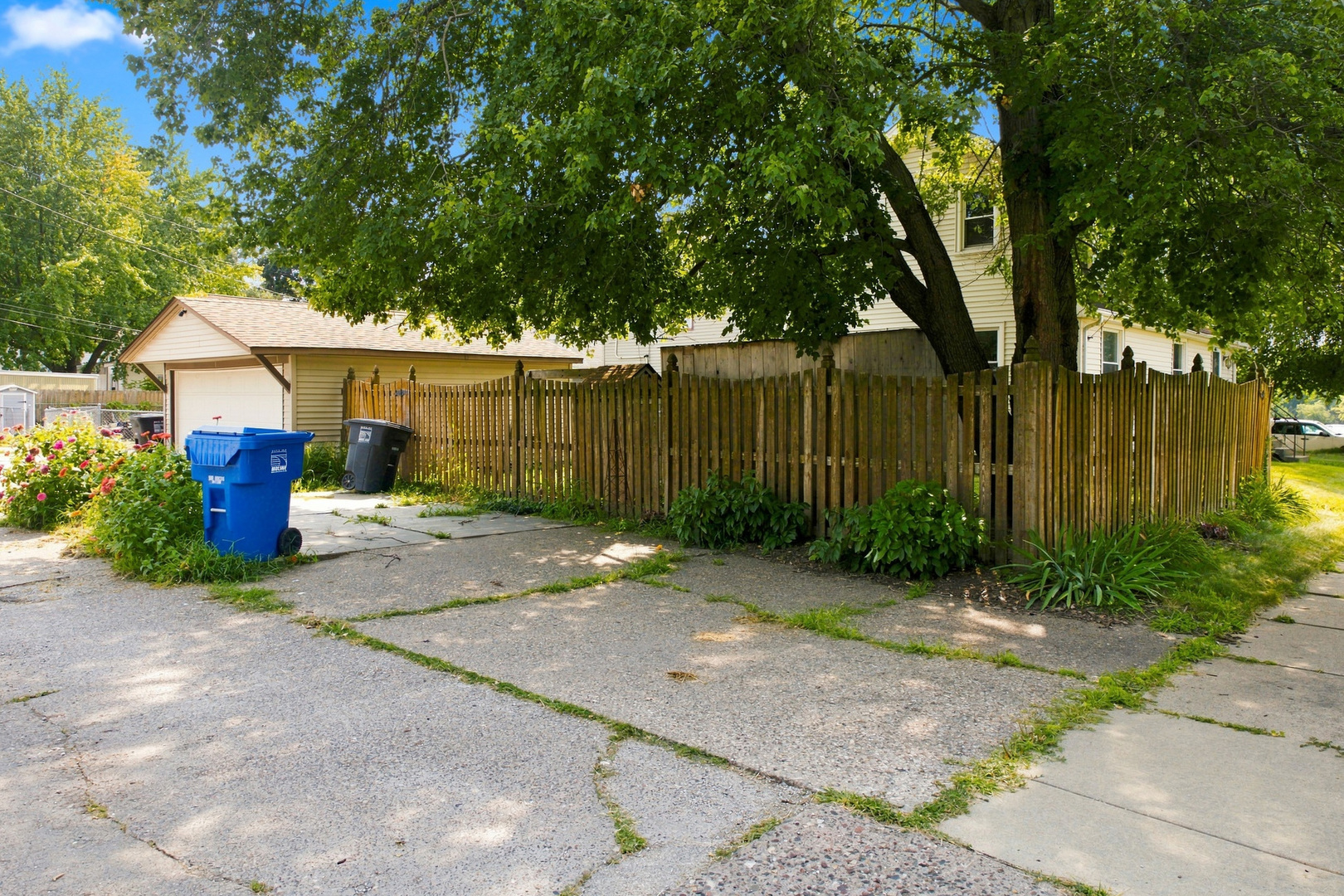 14th image of 2306 19th Ave, Moline, IL 61265 | MLS# 12679350