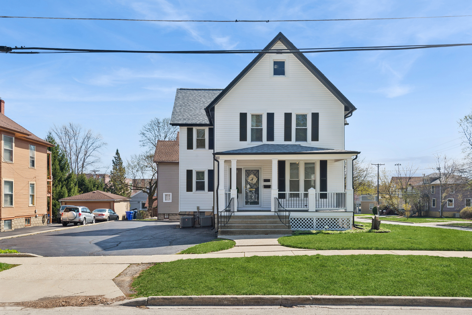 Homes for sale in Wheaton, IL | 323 S Hale St, Wheaton, IL 60187 | MLS# 12679453