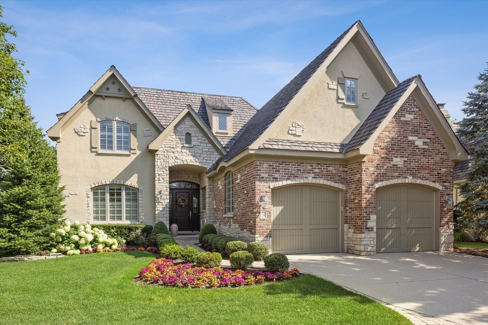Homes for sale in Oak Brook, IL | 64 Forest Gate Cir, Oak Brook, IL 60523 | MLS# 12679615