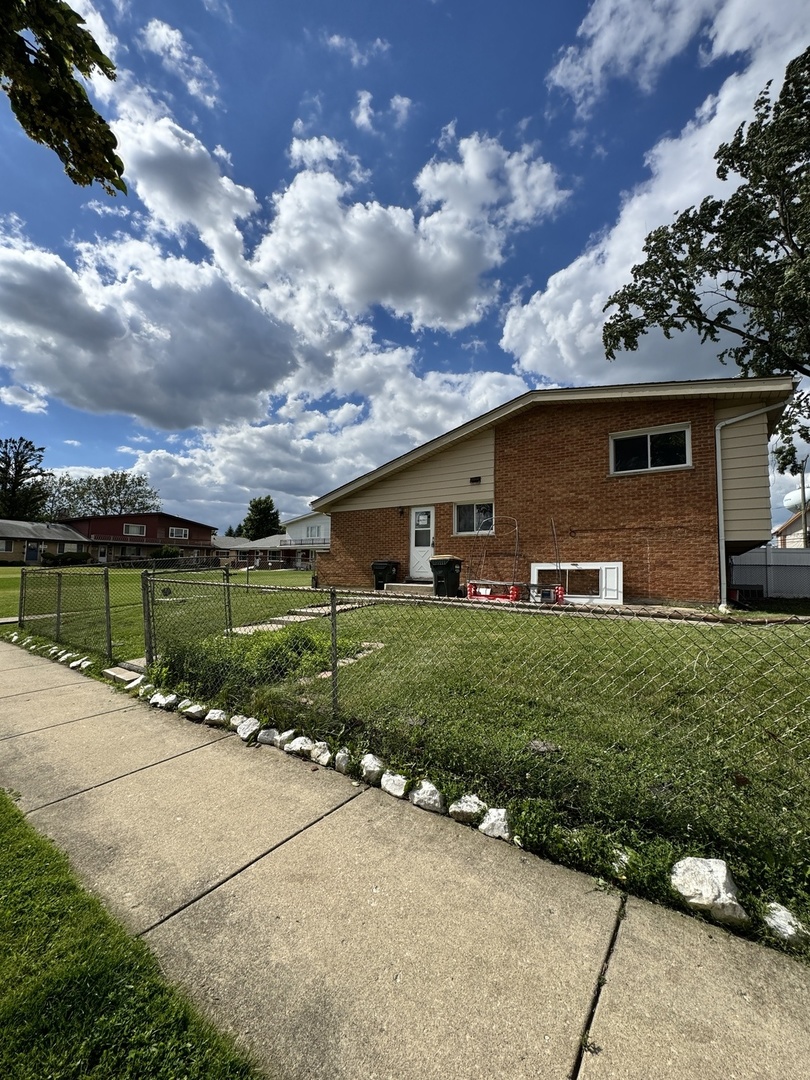 Homes for sale in Niles, IL | 7030 W Carol Ave, Niles, IL 60714 | MLS# 12679722