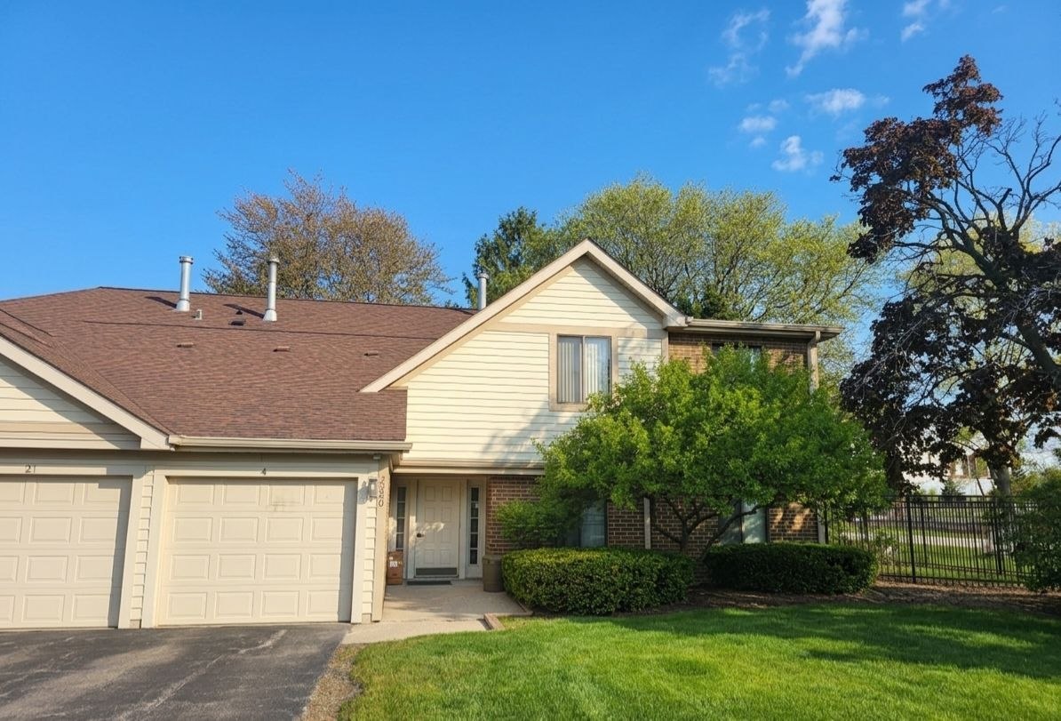 Homes for sale in Palatine, IL | 2340 E Old Hicks Rd N #1, Palatine, IL 60074 | MLS# 12679893