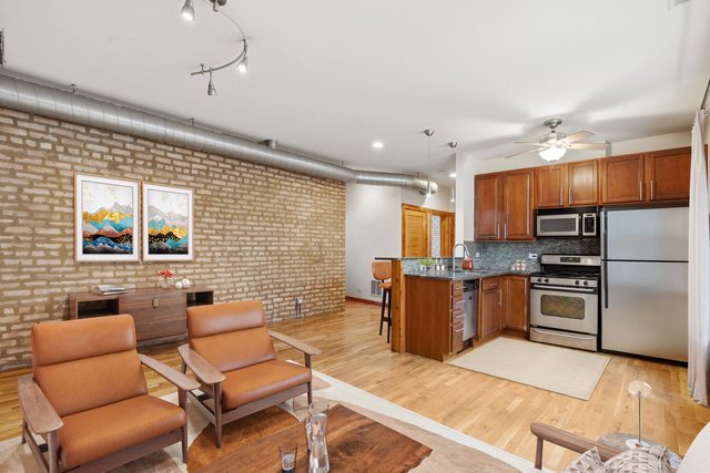 Homes for sale in Chicago, IL | 4104 N Mozart St #2W, Chicago, IL 60618 | MLS# 12680078