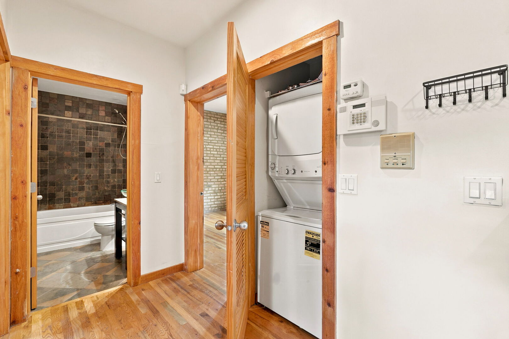 Homes for sale in Chicago, IL | 4104 N Mozart Street, Chicago, IL 60618 | Houzeo