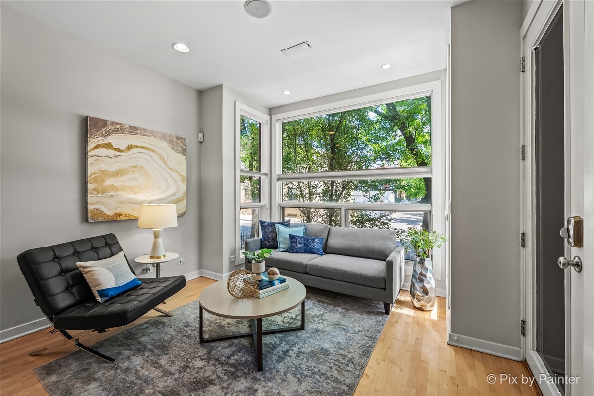 Homes for sale in Chicago, IL | 920 N Wood St #A, Chicago, IL 60622 | MLS# 12680084