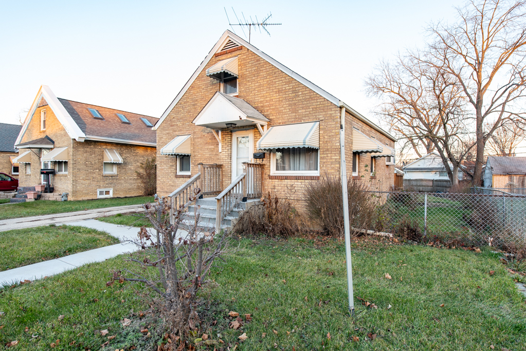 Homes for sale in Waukegan, IL | 49 S Lewis Ave, Waukegan, IL 60085 | MLS# 12680087