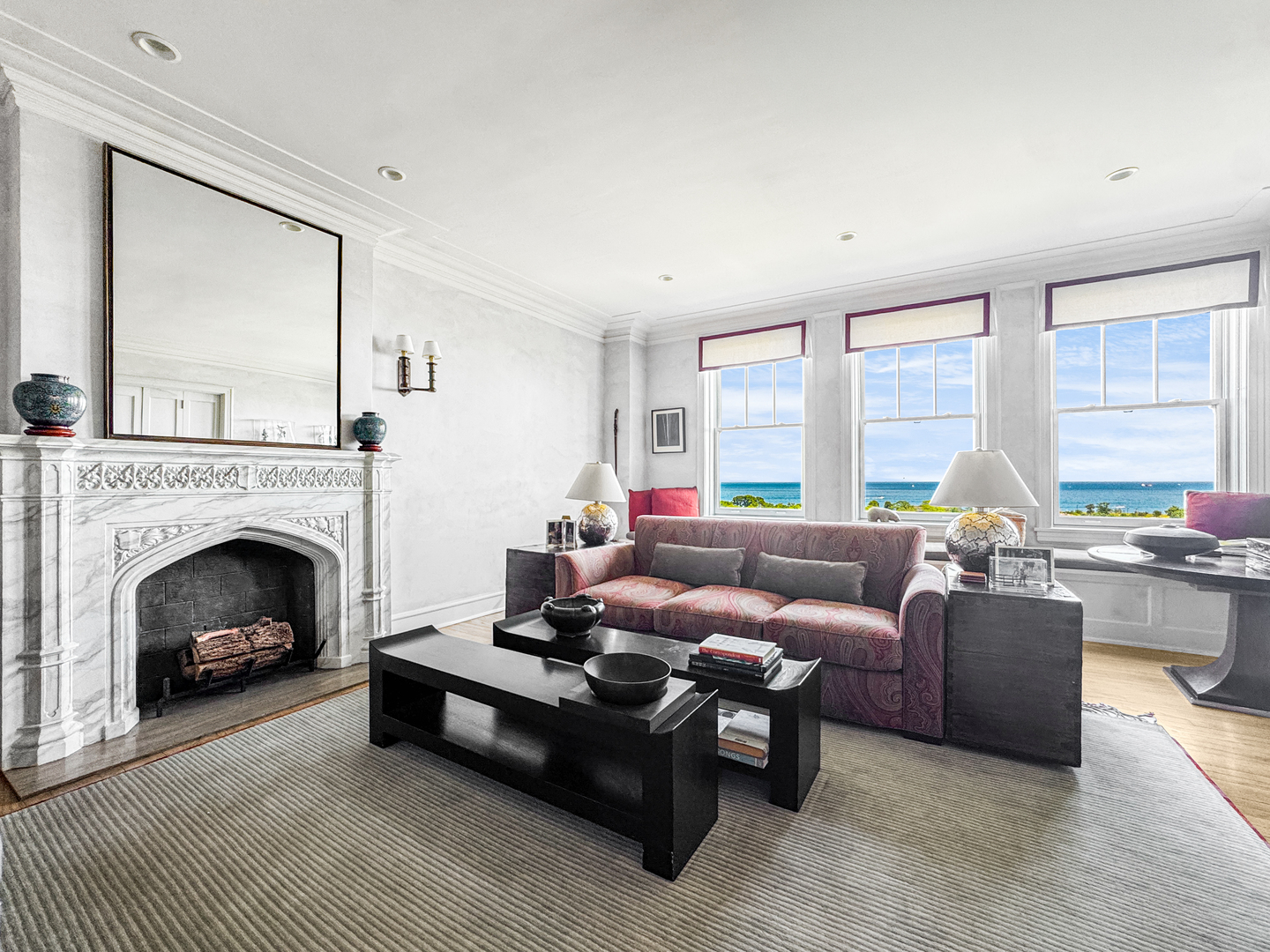 Homes for sale in Chicago, IL | 2440 N Lakeview Ave, Chicago, IL 60614