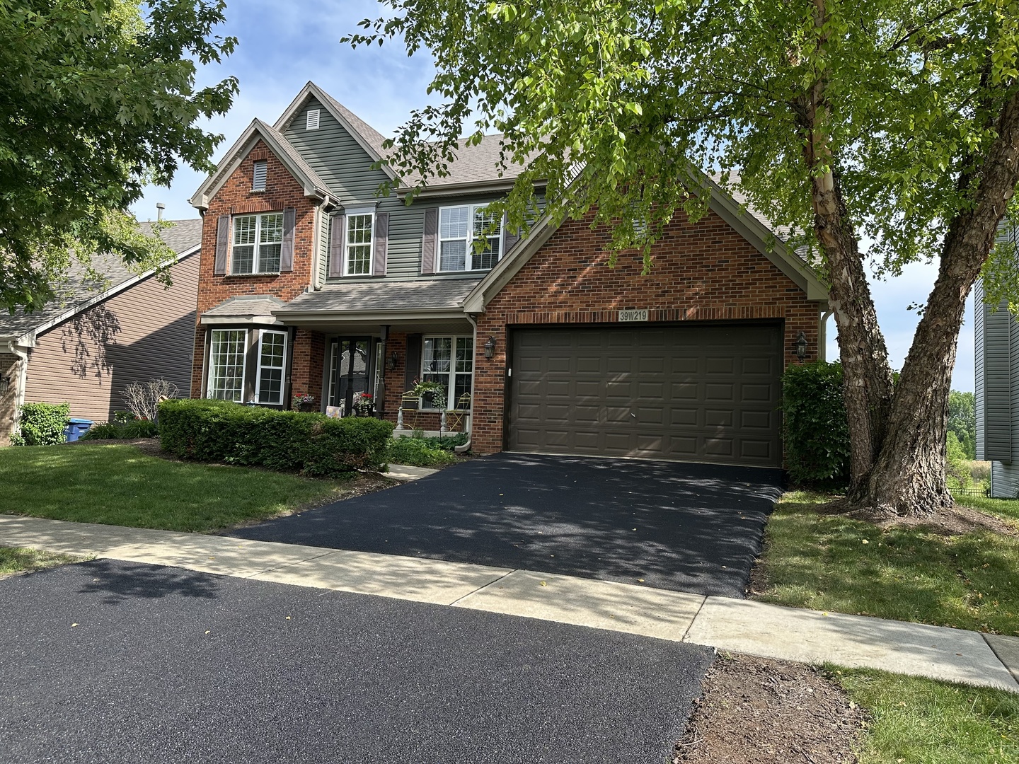 Homes for sale in Geneva, IL | 39w219 E Mallory Dr, Geneva, IL 60134 | MLS# 12680313