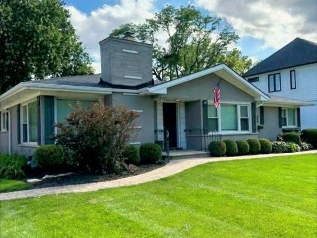 Homes for sale in Hinsdale, IL | 308 E 55th St, Hinsdale, IL 60521 | MLS# 12680345