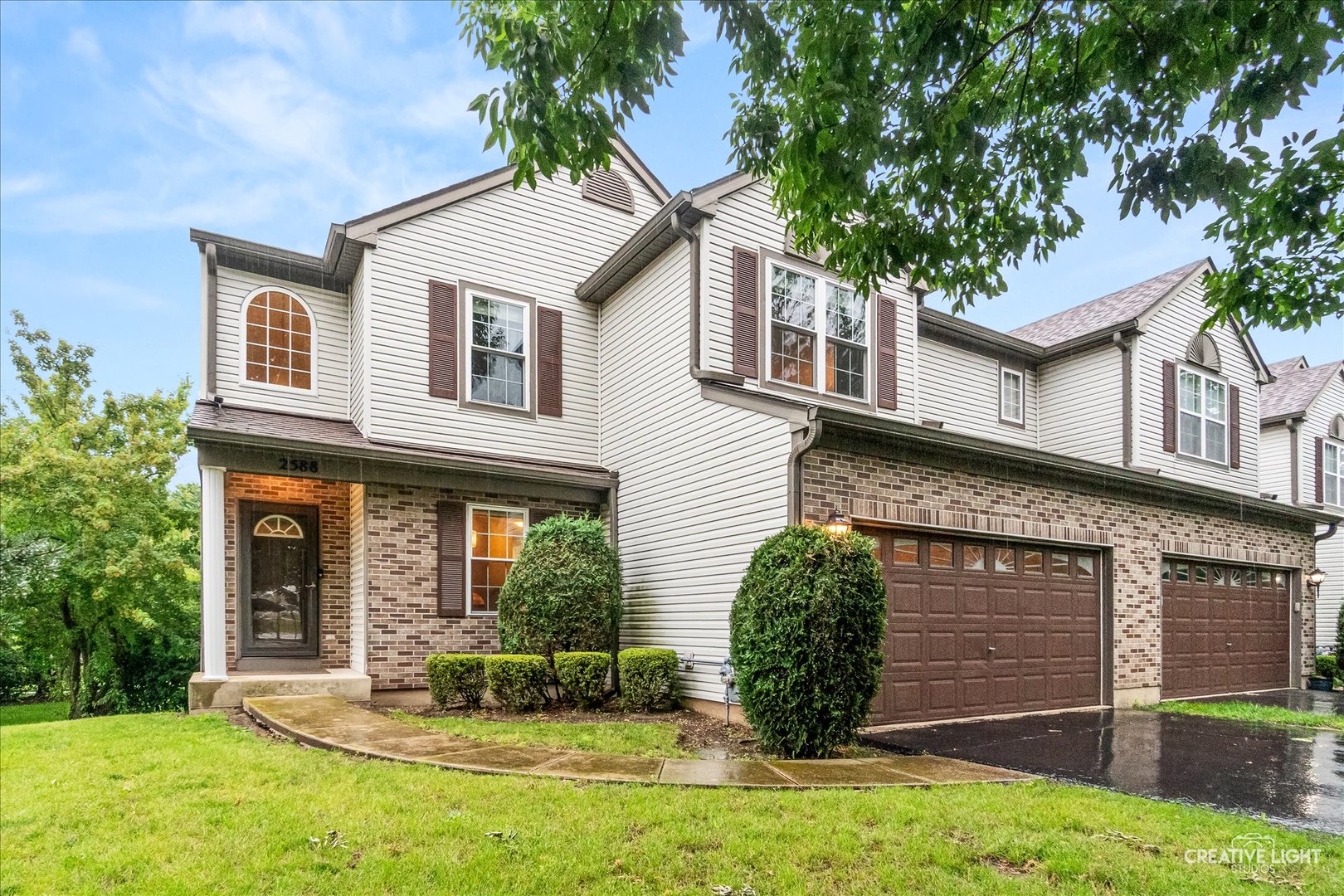 Homes for sale in Geneva, IL | 2588 Heritage Ct, Geneva, IL 60134 | MLS# 12680435