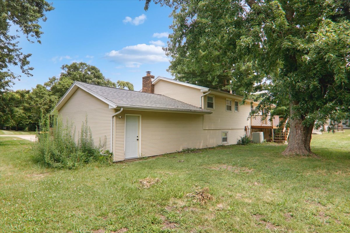 3rd image of 18859 Pioneer St, Bloomington, IL 61705 | MLS# 12680812
