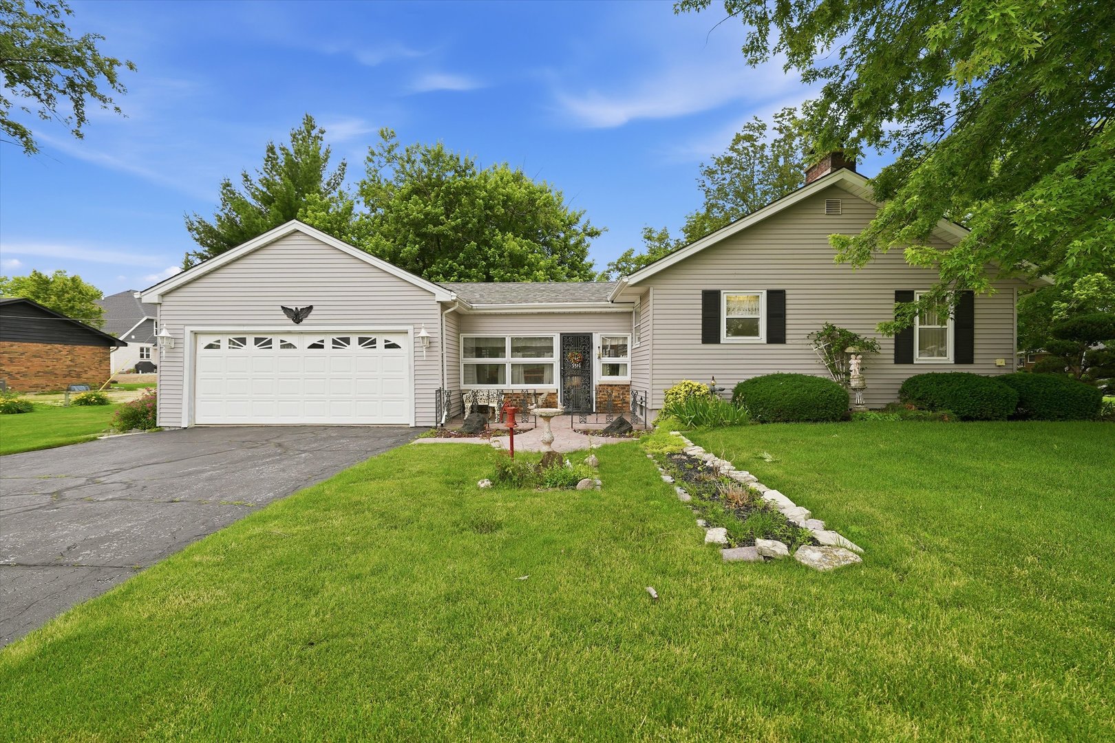 Homes for sale in Crete, IL | 328 Milburn Ave, Crete, IL 60417 | MLS# 12680835
