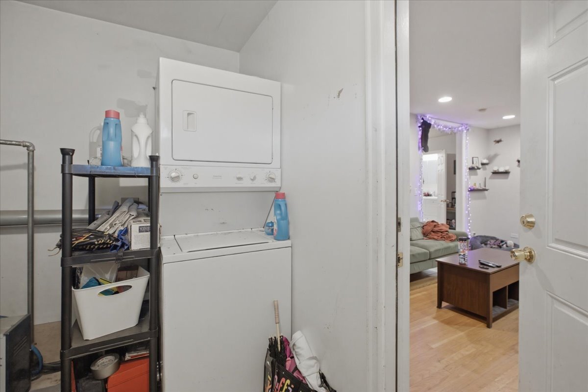 Homes for sale in Chicago, IL | 3859 N Whipple St, Chicago, IL 60618 | MLS# 12680892