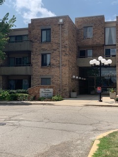 Homes for sale in Schaumburg, IL | 1926 Prairie Sq #225, Schaumburg, IL 60173 | MLS# 12681061