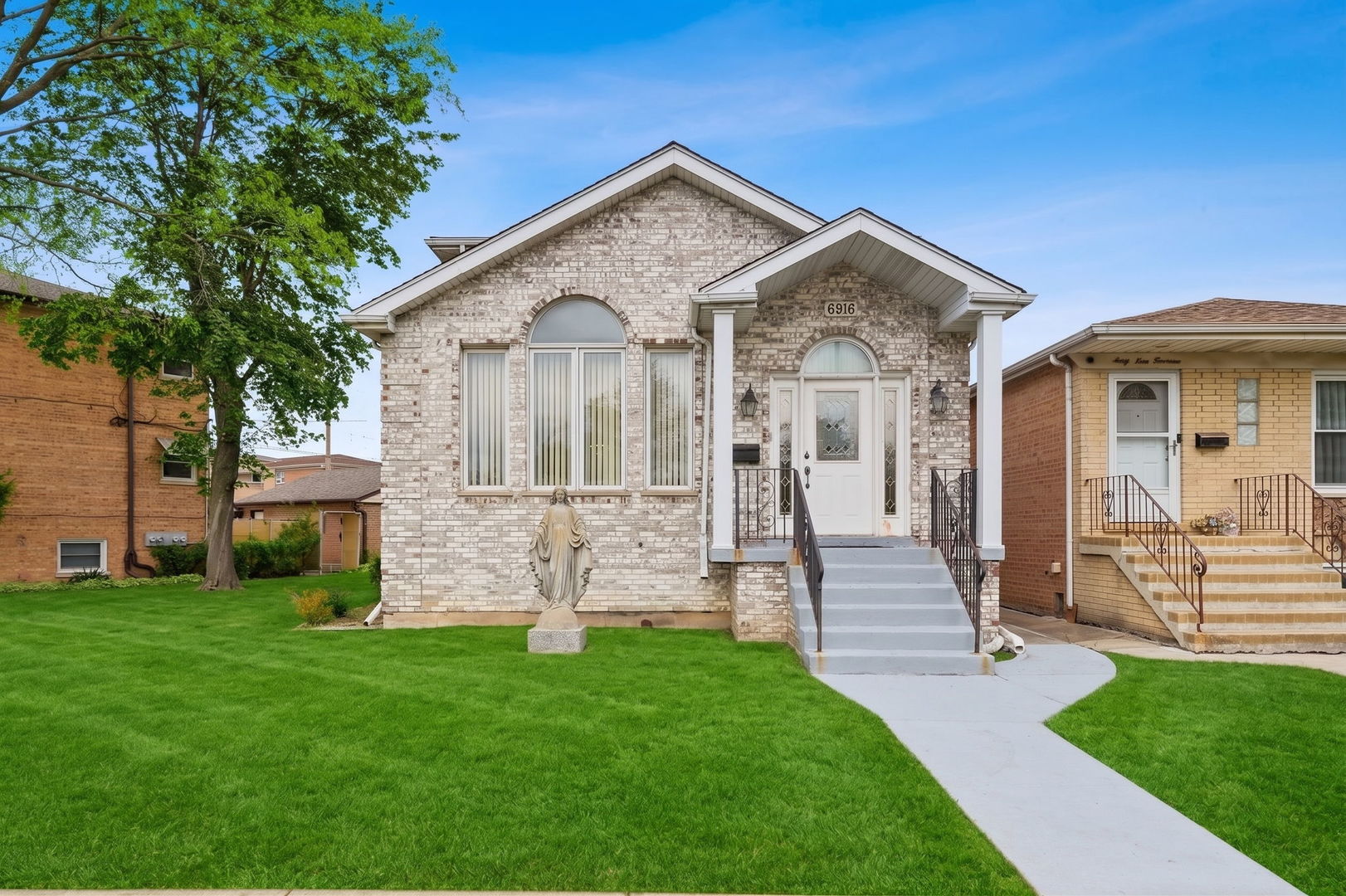 Homes for sale in Harwood Heights, IL | 6916 W Forest Preserve Dr, Harwood Heights, IL 60706 | MLS# 12681110