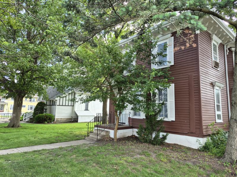 Homes for sale in Kewanee, IL | 117 S Chestnut St, Kewanee, IL 61443 | MLS# 12681273