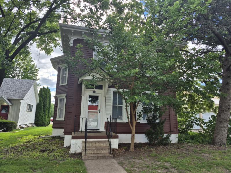 Homes for sale in Kewanee, IL | 117 S Chestnut St, Kewanee, IL 61443 | MLS# 12681273