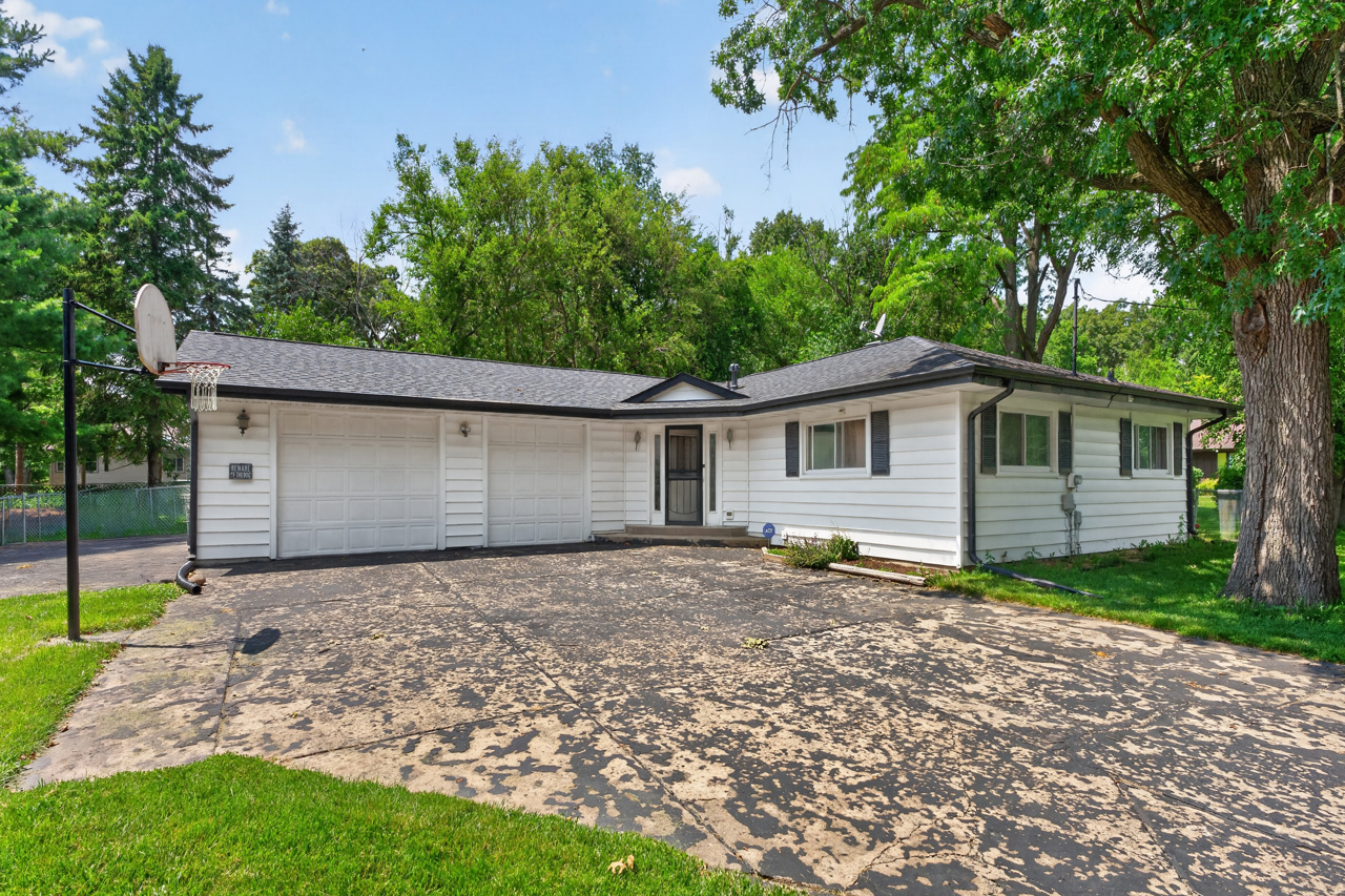 Homes for sale in Roscoe, IL | 13776 Beaver Dr, Roscoe, IL 61073 | MLS# 12681279