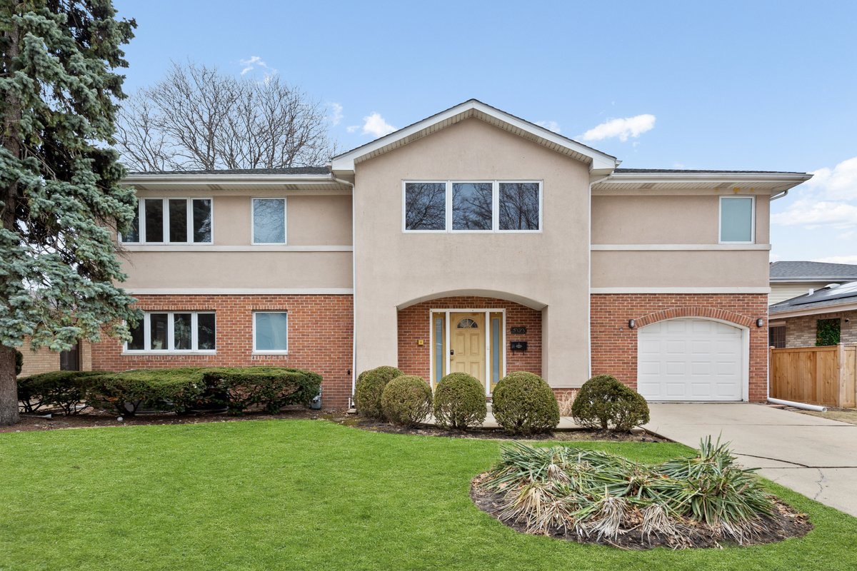 Homes for sale in Skokie, IL | 5133 Carol St, Skokie, IL 60077 | MLS# 12681304