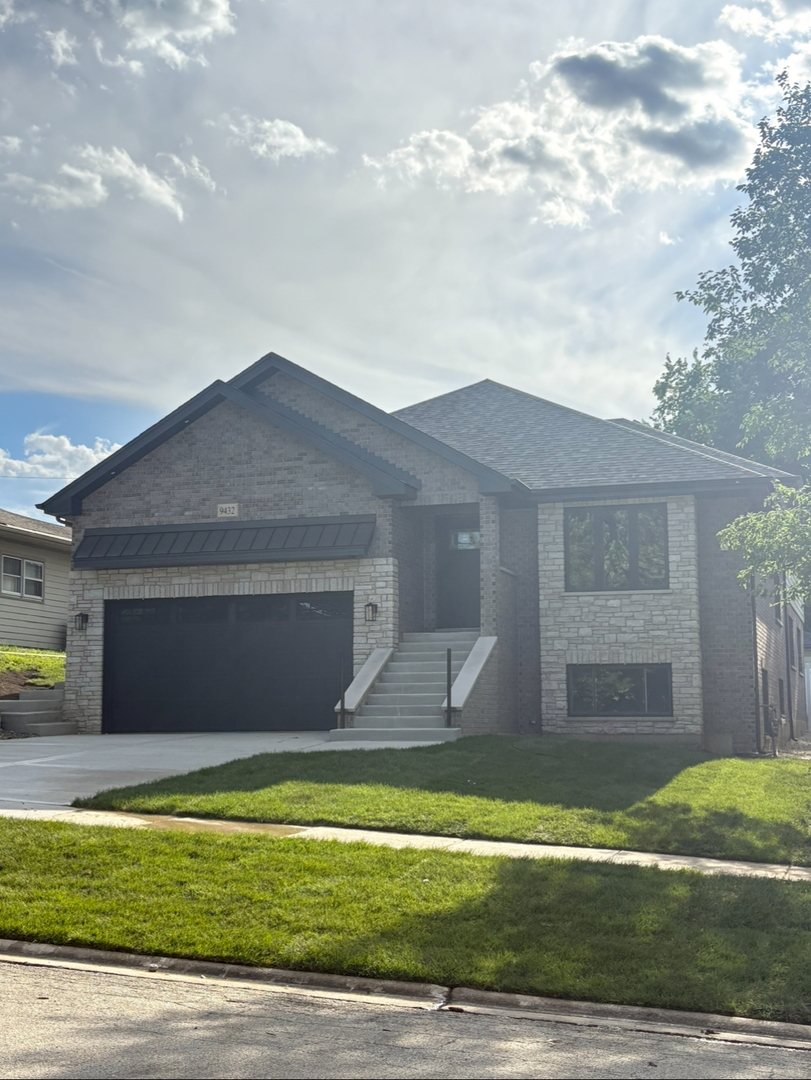 Homes for sale in Hickory Hills, IL | 9432 S 82 Ct, Hickory Hills, IL 60457 | MLS# 12681457