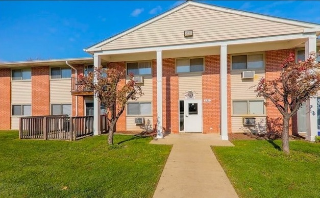 Homes for sale in Glendale Heights, IL | 685 E Fullerton Ave #201, Glendale Heights, IL 60139 | MLS# 12681496