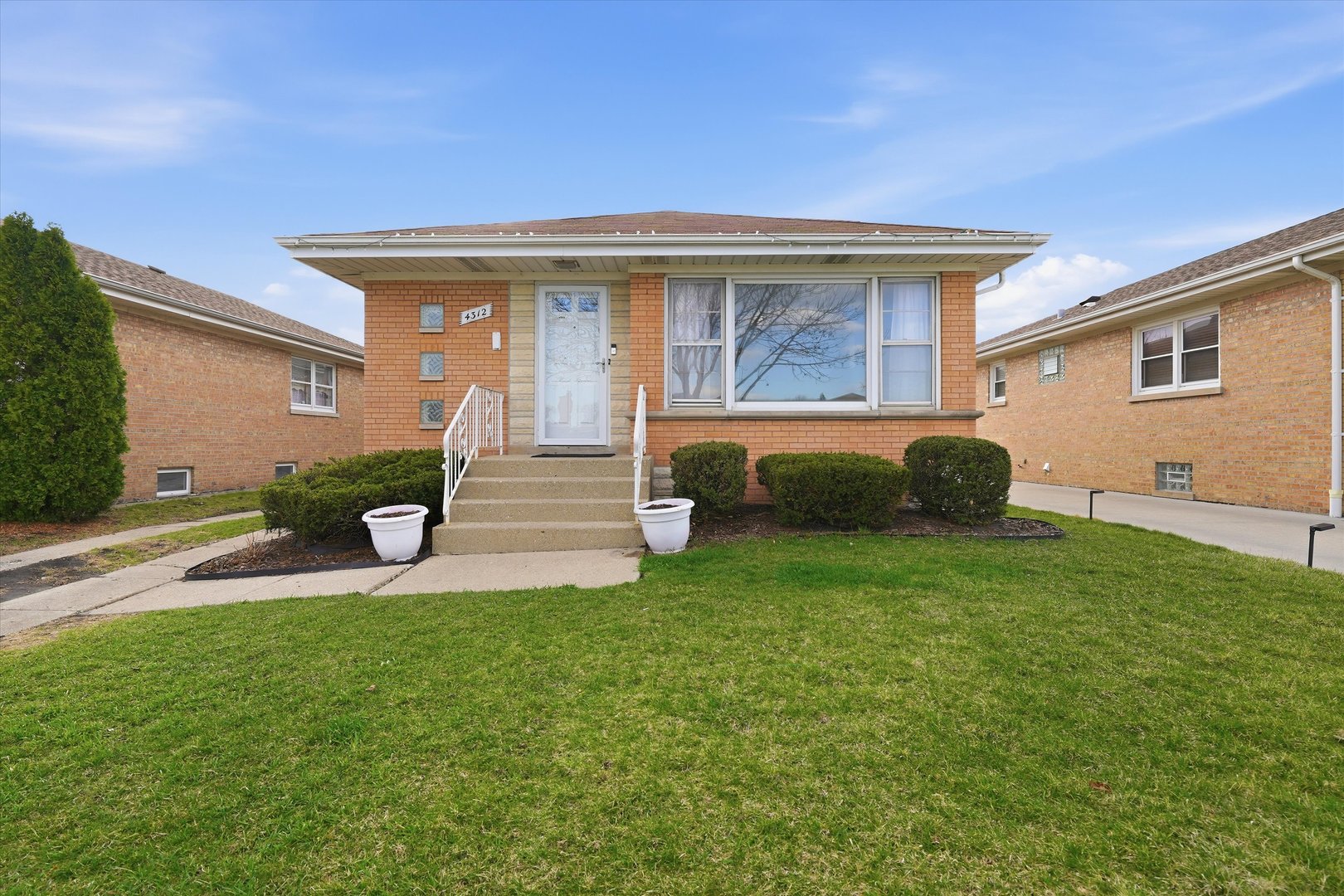 Homes for sale in Norridge, IL | 4312 N Nottingham Ave, Norridge, IL 60706 | MLS# 12681549
