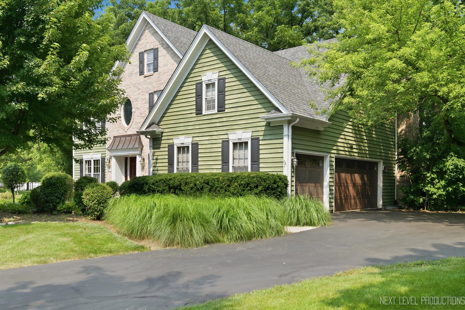 3rd image of 1002 Stonehedge Rd, St. Charles, IL 60174 | MLS# 12681641