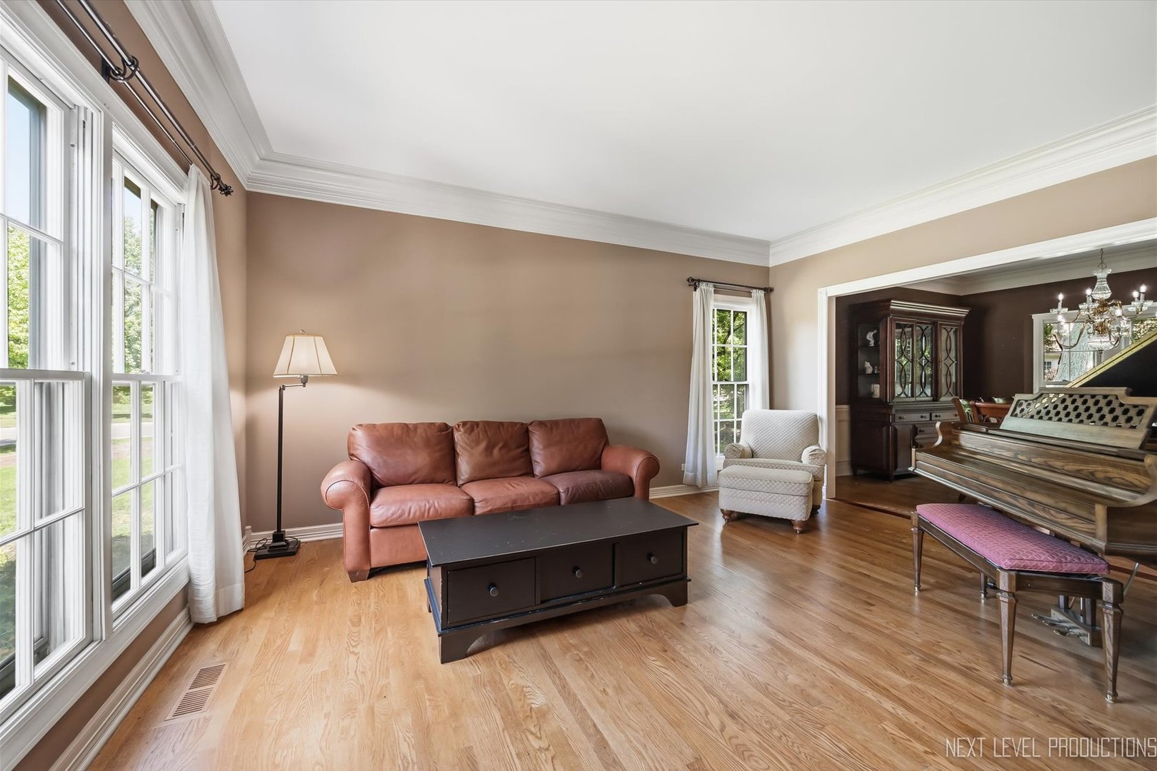 5th image of 1002 Stonehedge Rd, St. Charles, IL 60174 | MLS# 12681641