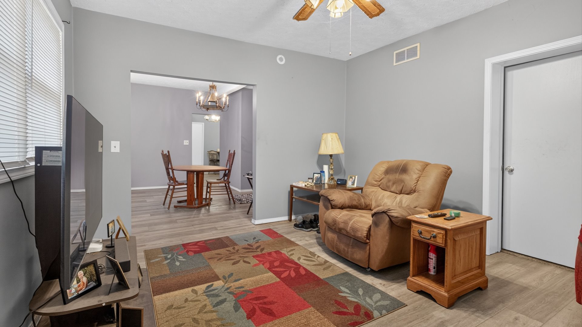 Homes for sale in Bloomington, IL | 903 Low St, Bloomington, IL 61701 | MLS# 12682093