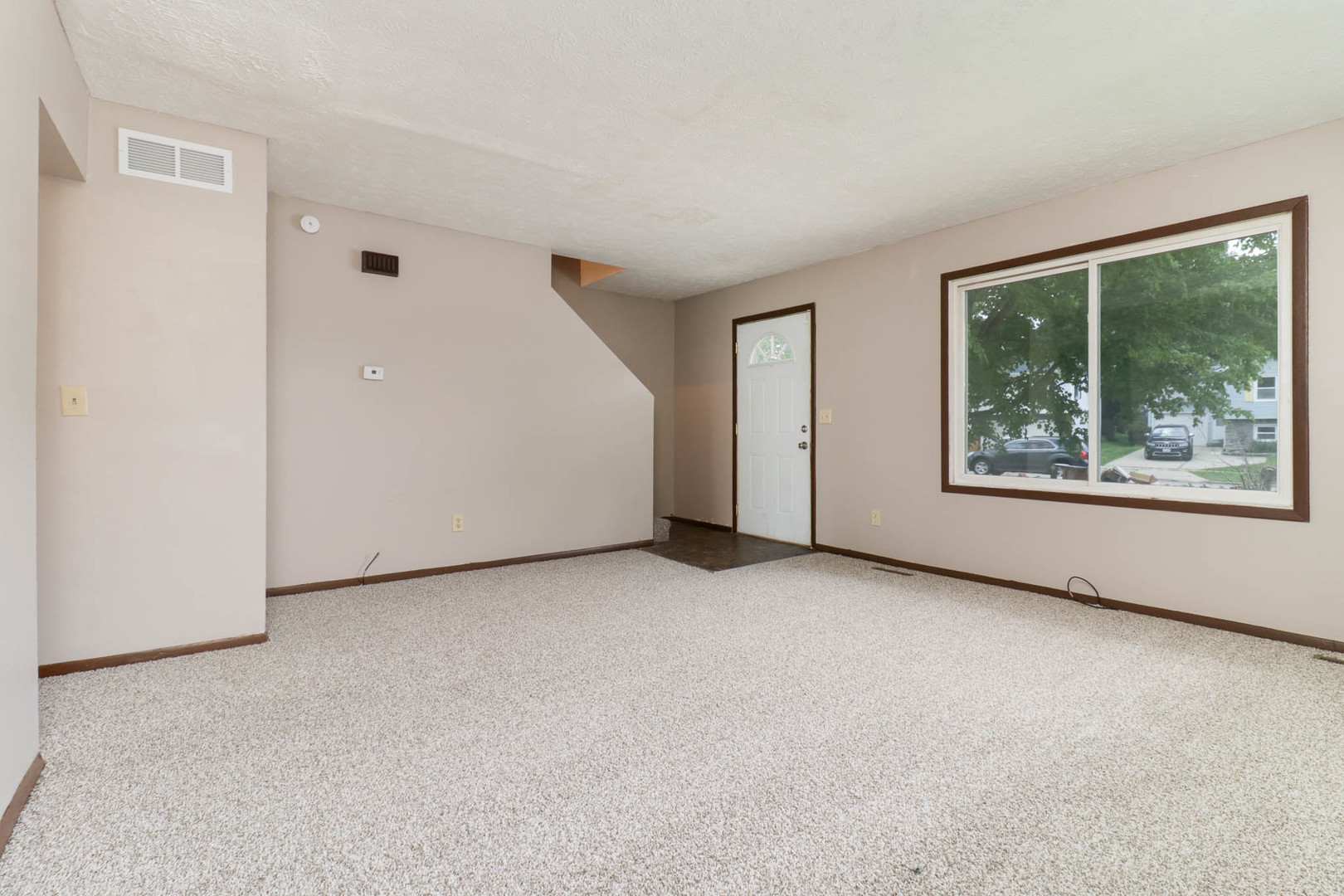 Homes for sale in Bloomington, IL | 1528 N Hershey Rd, Bloomington, IL 61704 | MLS# 12682183