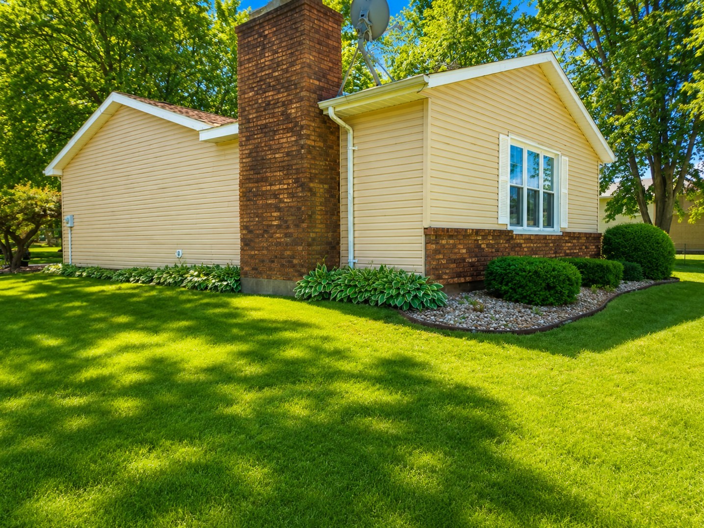 Homes for sale in Rock Falls, IL | 2104 Melvin Rd, Rock Falls, IL 61071 | MLS# 12682300