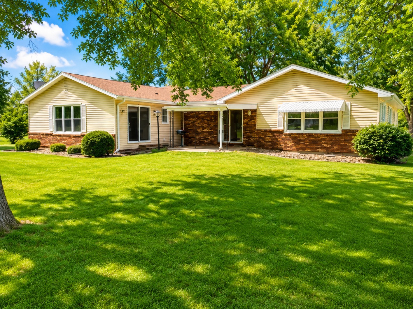 Homes for sale in Rock Falls, IL | 2104 Melvin Rd, Rock Falls, IL 61071 | MLS# 12682300