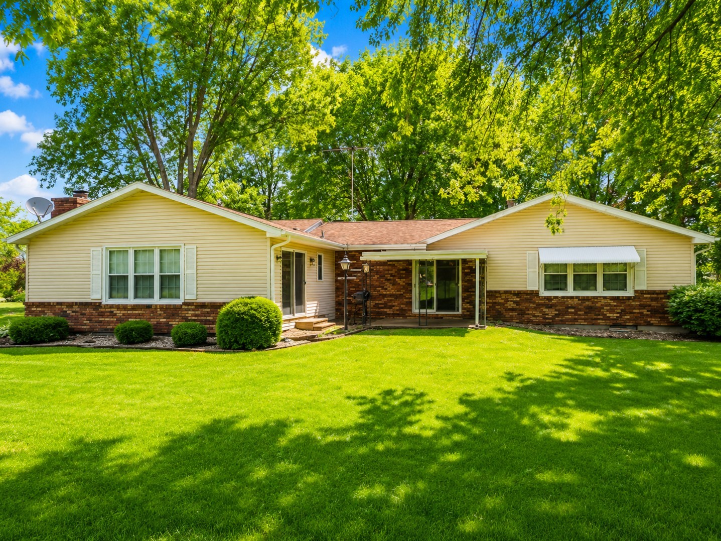 Homes for sale in Rock Falls, IL | 2104 Melvin Rd, Rock Falls, IL 61071 | MLS# 12682300