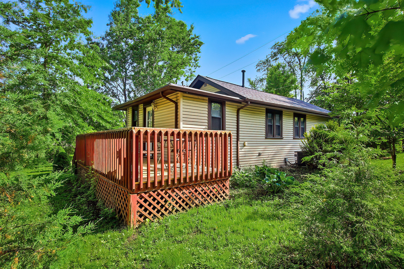 Homes for sale in Bloomfield, WI | N1543 Orchid Dr, Bloomfield, WI 53128 | MLS# 12682539