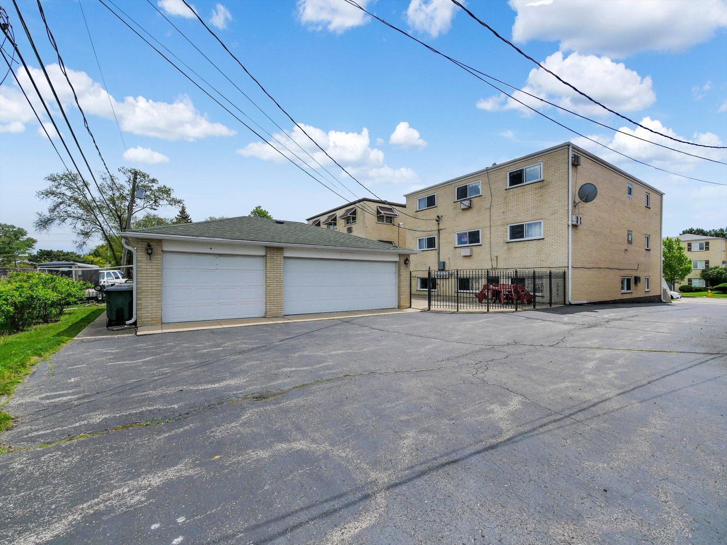 Homes for sale in Niles, IL | 8430 W Oak Ave, Niles, IL 60714 | MLS# 12682713