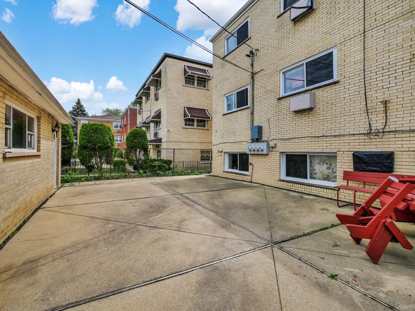 Homes for sale in Niles, IL | 8430 W Oak Ave, Niles, IL 60714 | MLS# 12682713