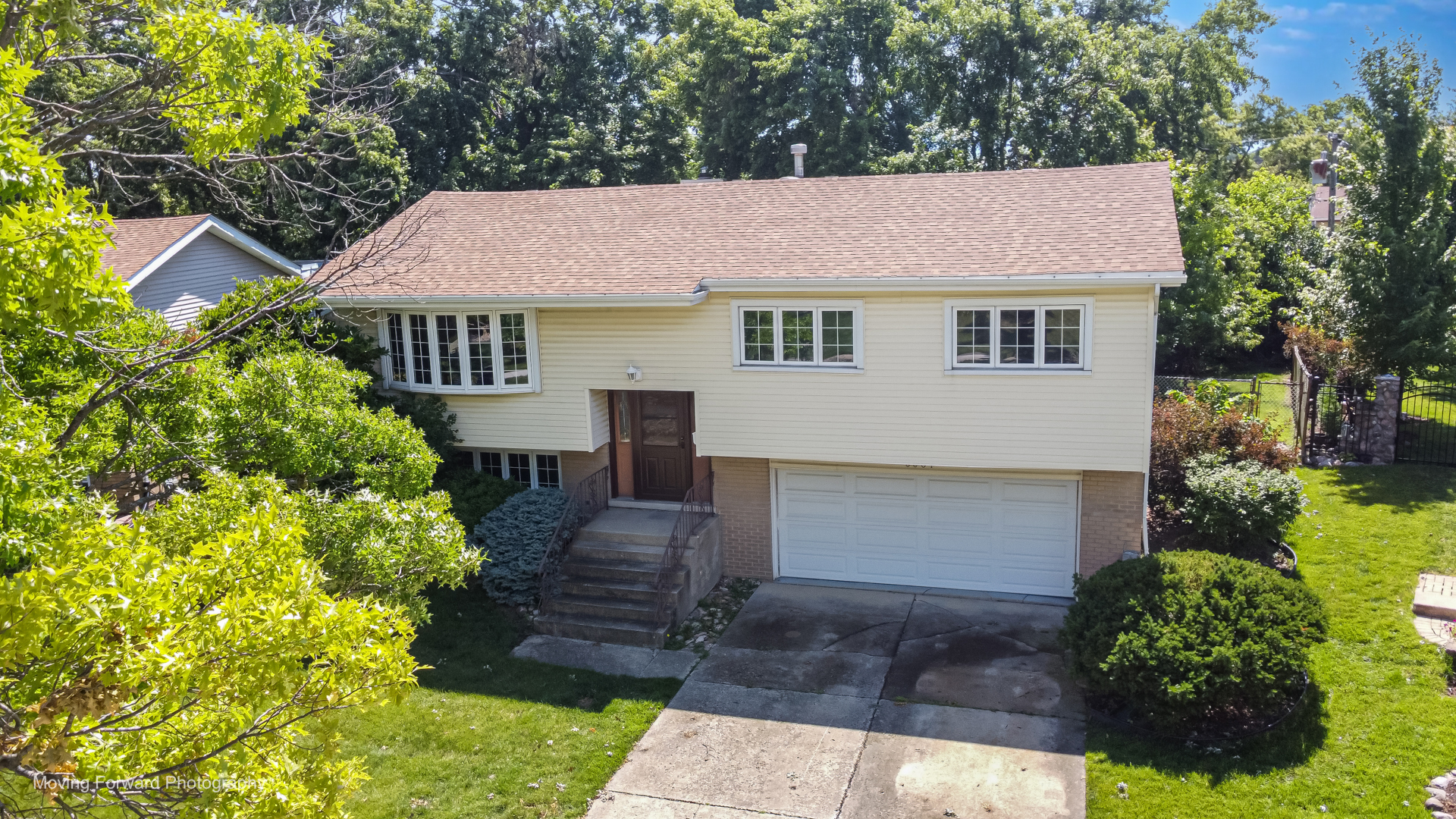 Homes for sale in Hickory Hills, IL | 8807 Beechnut Rd, Hickory Hills, IL 60457 | MLS# 12683191