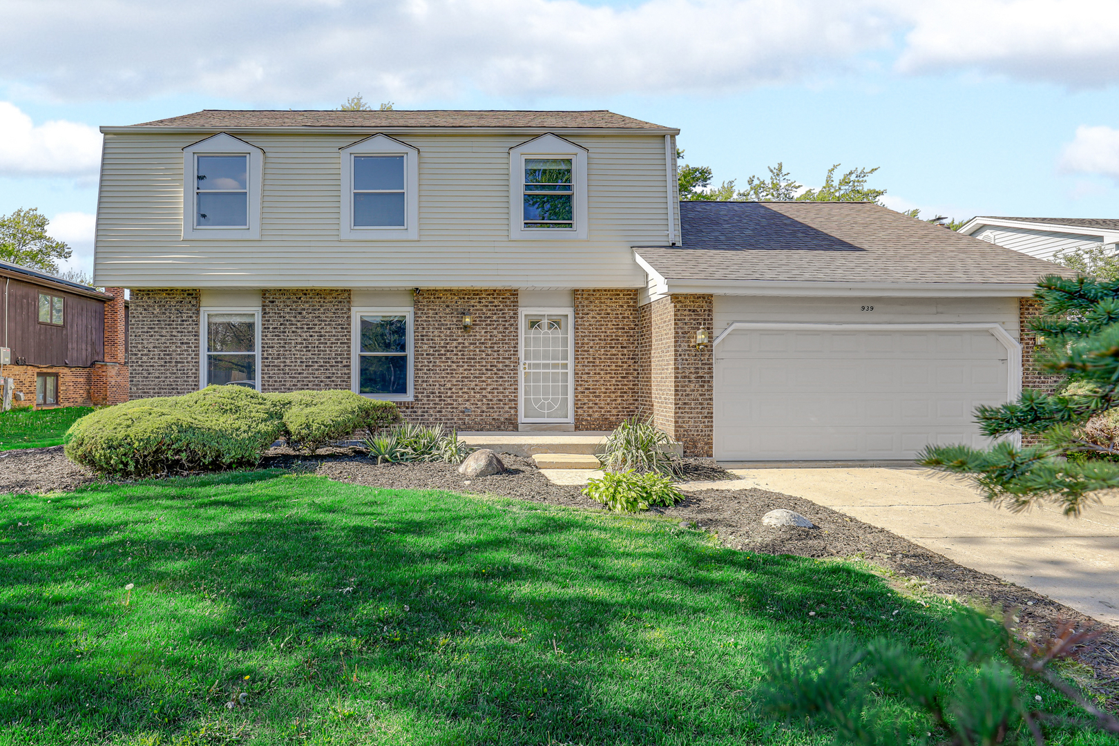 Homes for sale in Crete, IL | 939 Honey Ln, Crete, IL 60417 | MLS# 12683256