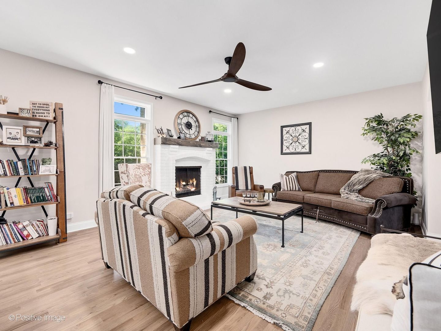 5th image of 324 Turnberry Ln, Glen Ellyn, IL 60137 | MLS# 12683271