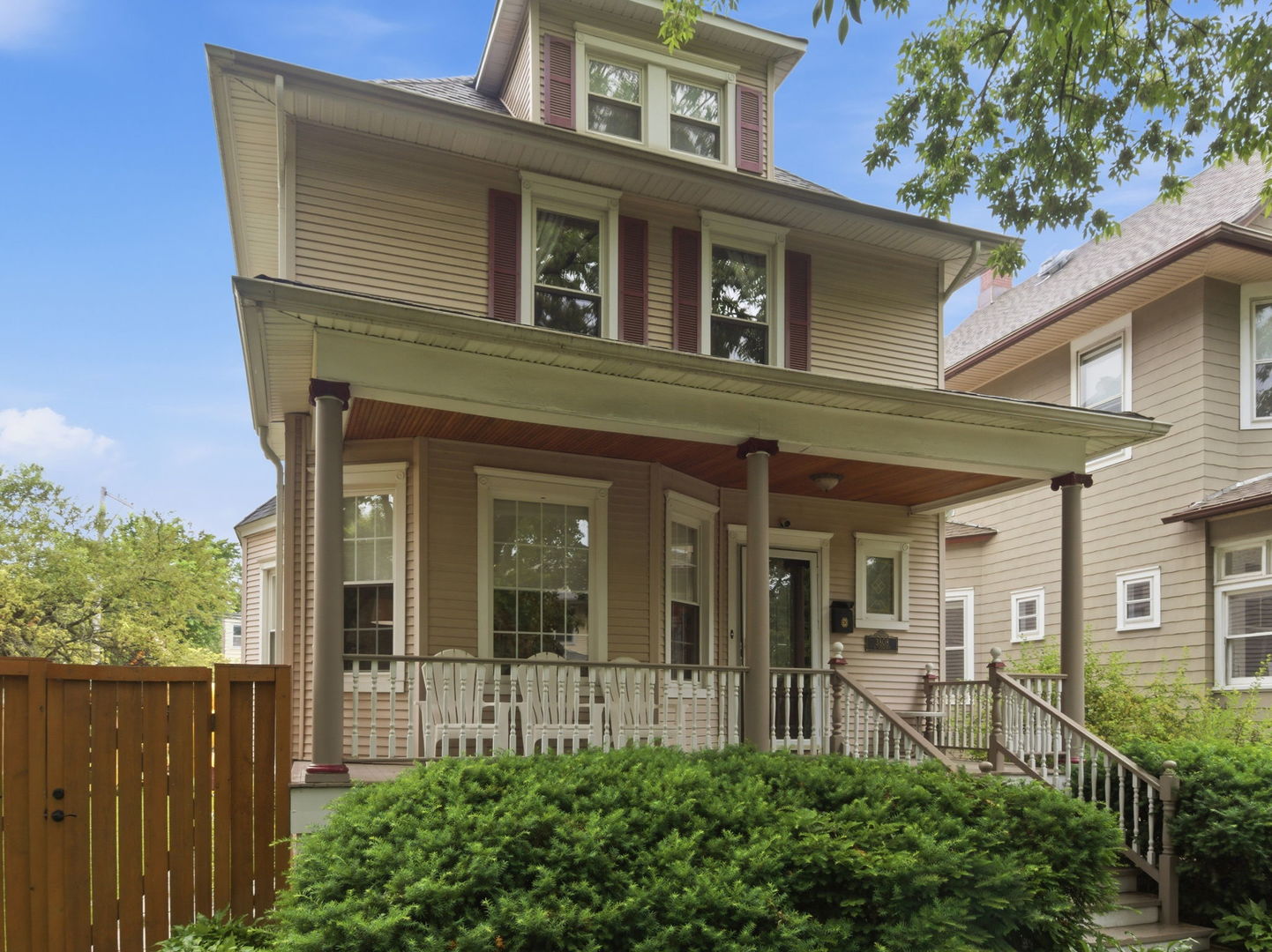 Homes for sale in Chicago, IL | 3808 N Ridgeway Ave, Chicago, IL 60618 | MLS# 12683360