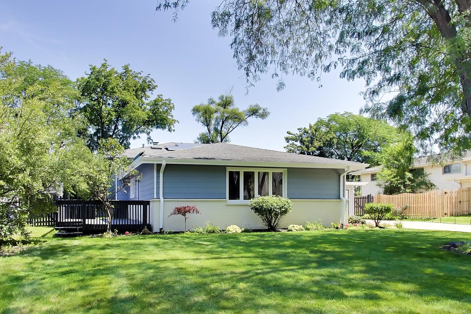 Homes for sale in Northbrook, IL | 3495 Carol Ln, Northbrook, IL 60062 | MLS# 12683432