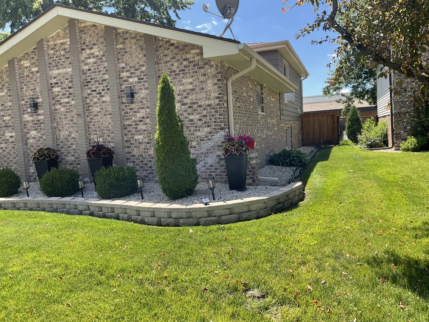 2nd image of 246 S Ingleside Ave, Glenwood, IL 60425 | MLS# 12683491