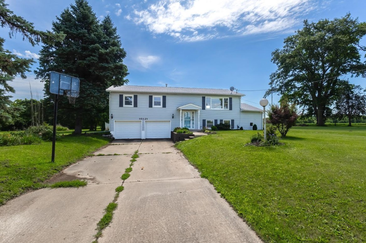 Homes for sale in Milan, IL | 10121 Ridgewood Rd, Milan, IL 61264 | MLS# 12683525