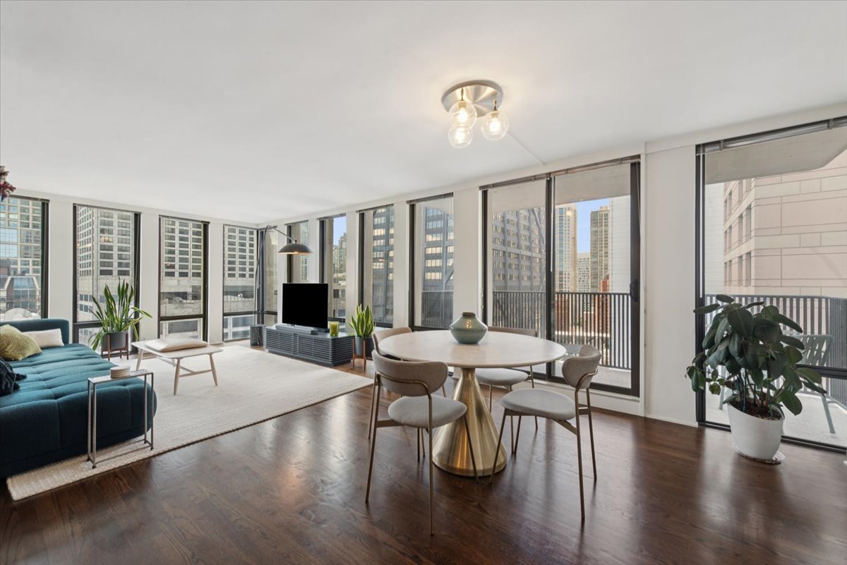 2nd image of 200 E Delaware Pl #24F, Chicago, IL 60601 | MLS# 12683629
