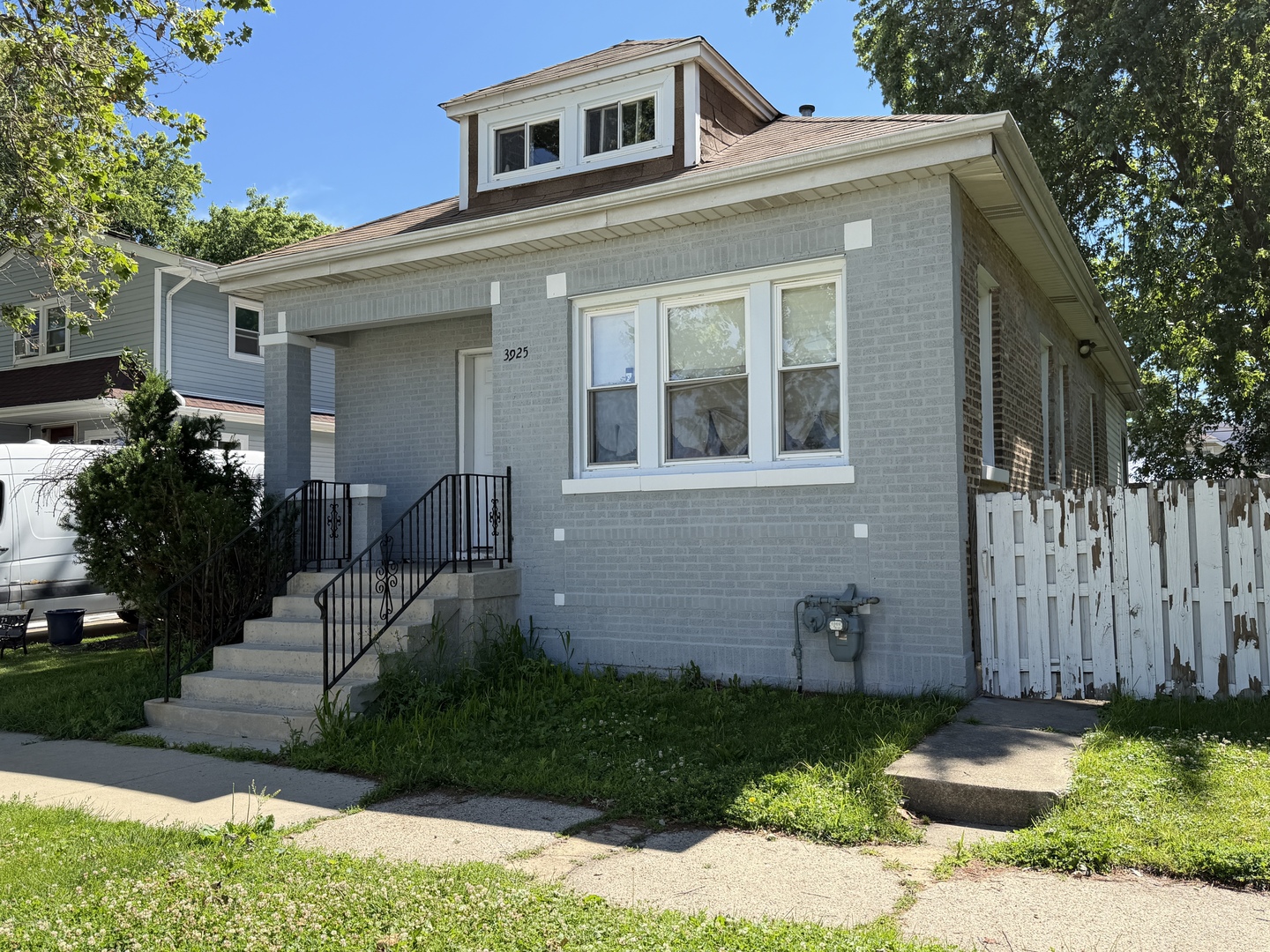 Homes for sale in Stickney, IL | 3925 Euclid Ave, Stickney, IL 60402 | MLS# 12683775