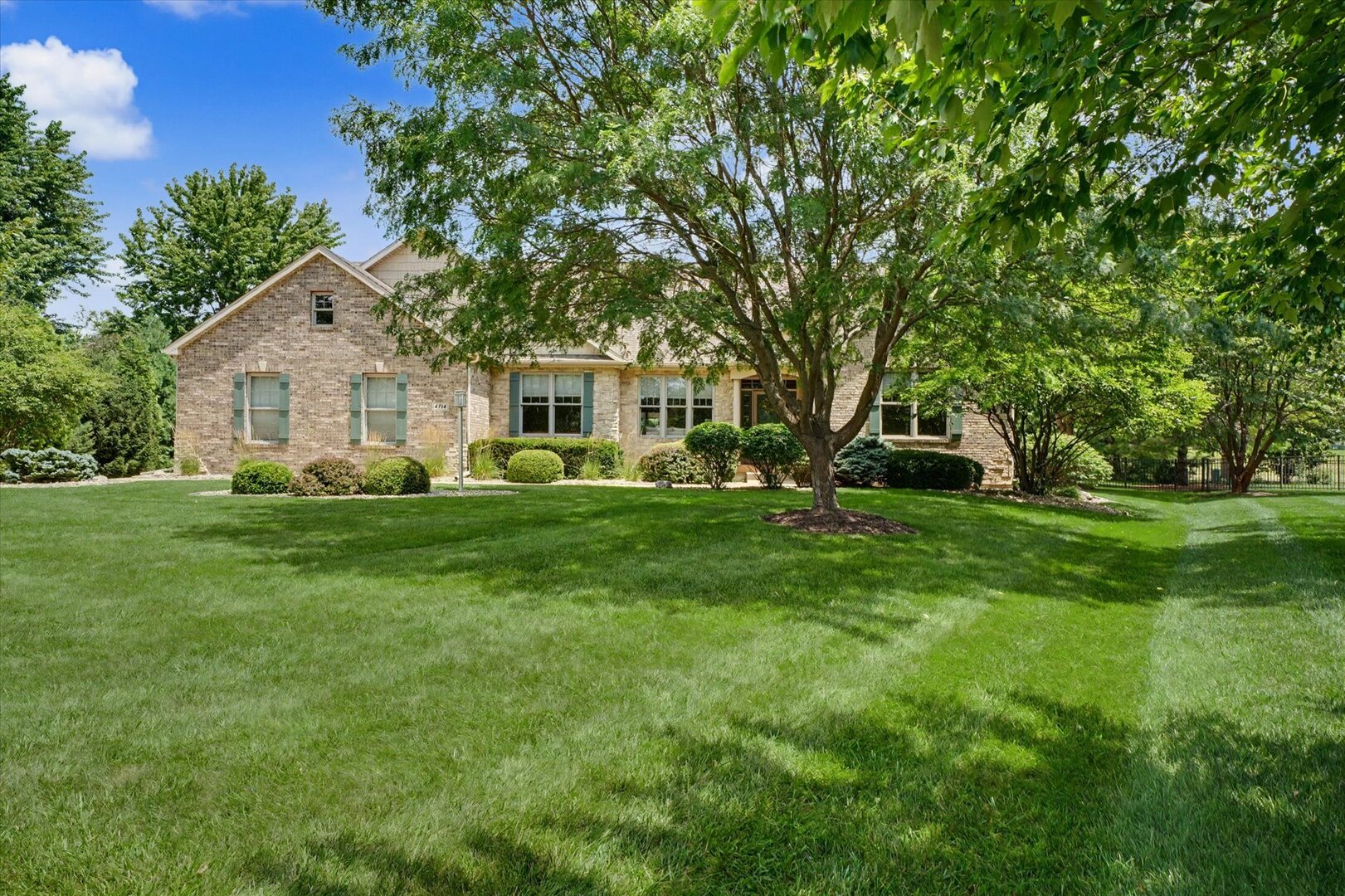 4th image of 4714 Chestnut Grove Dr, Champaign, IL 61822 | MLS# 12684232