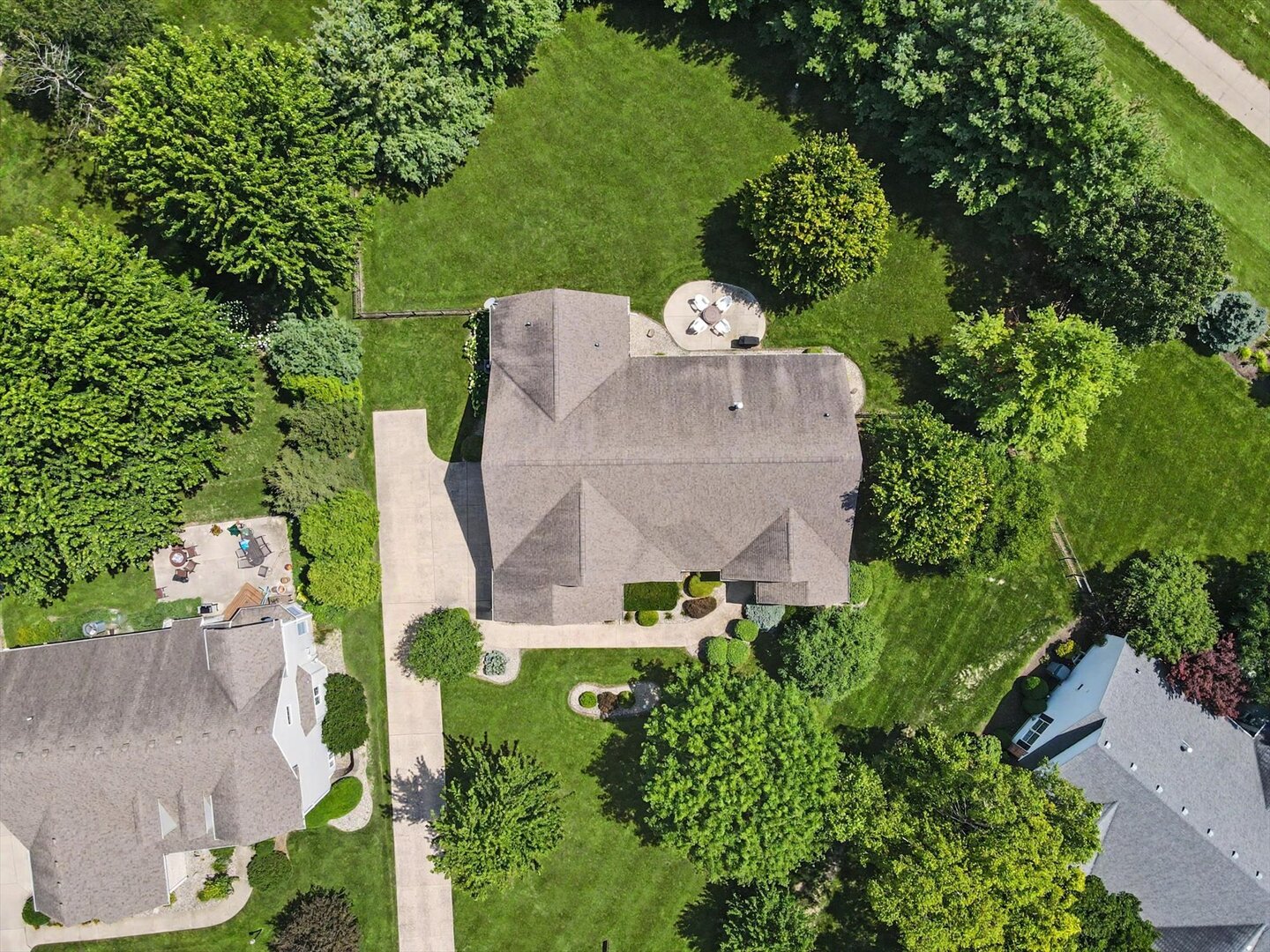 3rd image of 4714 Chestnut Grove Dr, Champaign, IL 61822 | MLS# 12684232