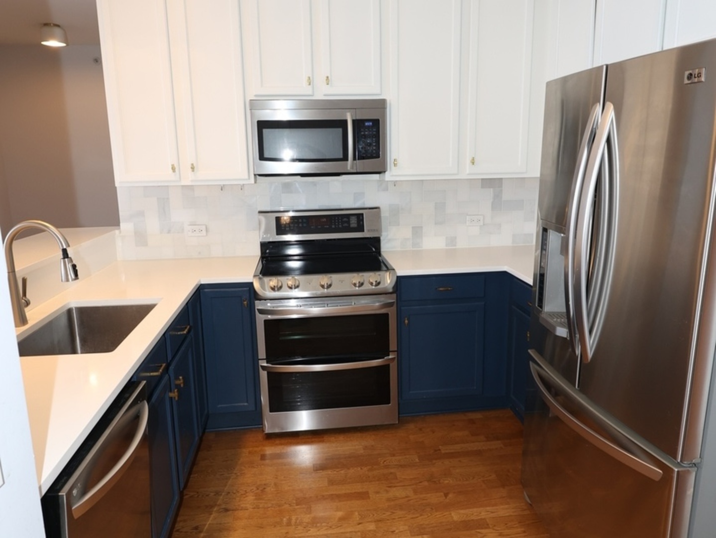 2nd image of 100 E 14th St #2409, Chicago, IL 60605 | MLS# 12684368