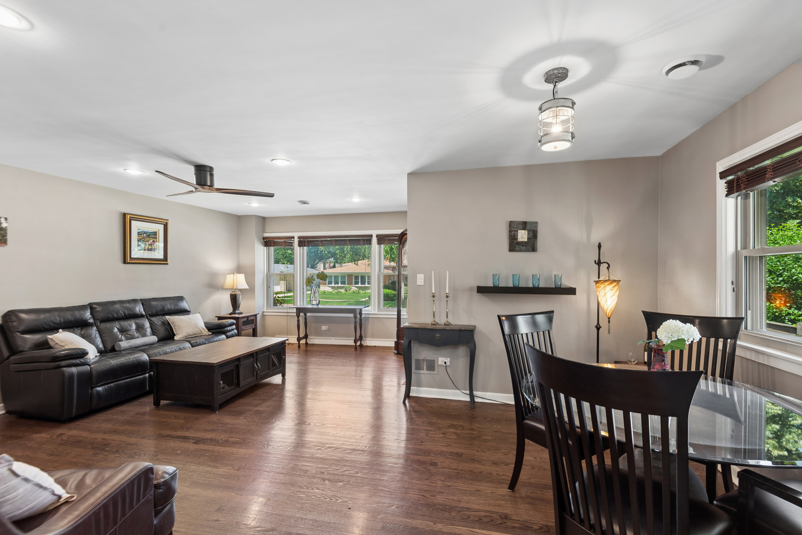 Homes for sale in Park Ridge, IL | 1901 Newton Ave, Park Ridge, IL 60068 | MLS# 12684513